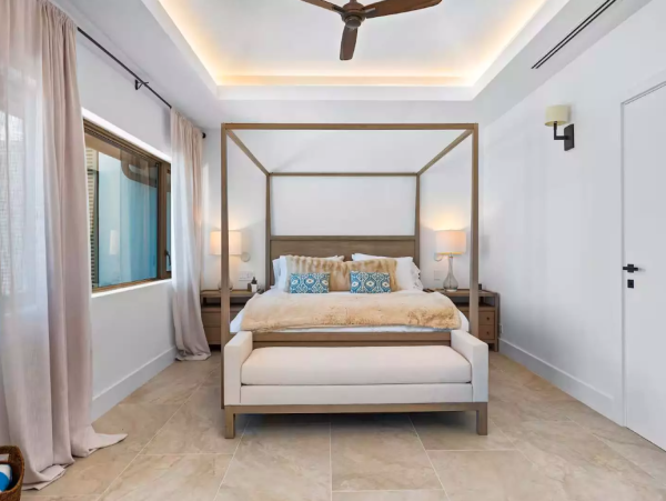 Experience Luxury Five Bedroom Retreat - Your Bohemian Escape in Nassau